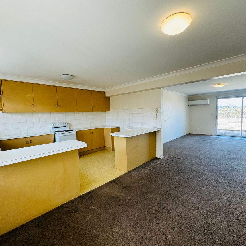 2/36 Marsh Street, Armidale NSW 2350 - Photo 1