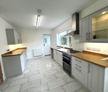 4 bedroom detached bungalow to rent - Photo 6