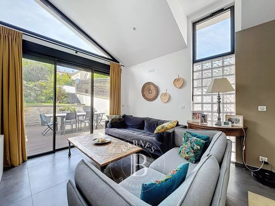 Maison • Centre Ville - Photo 1