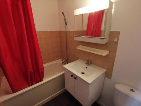 Location Appartement 1 pièce 28m² BORDEAUX 33000 - Photo 3