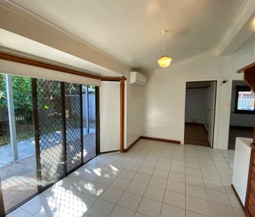 Freshly Updated 2 Bedroom Unit in Prime Location - Photo 3