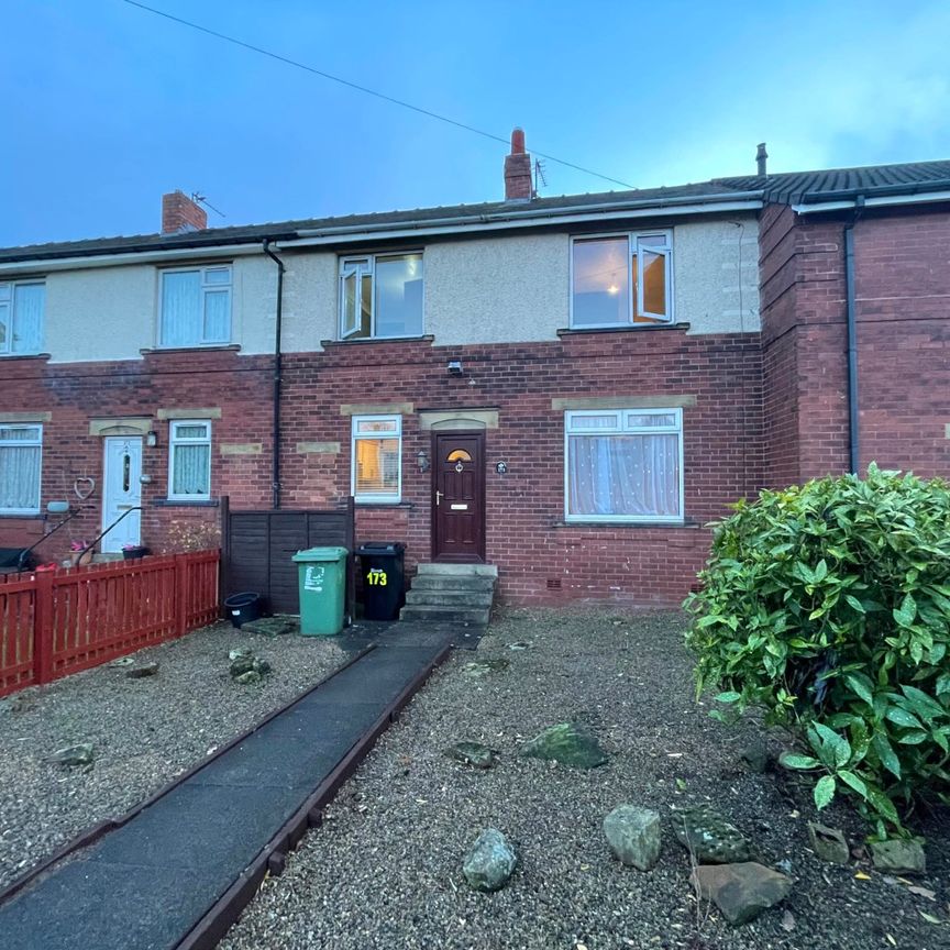 2 bedroom terraced house to rent - Photo 2