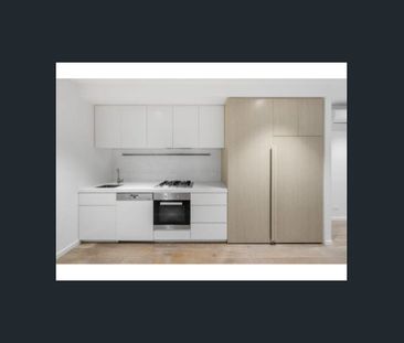 Luxury on St Kilda Road - 1 Large Bedroom and carpark - Photo 4