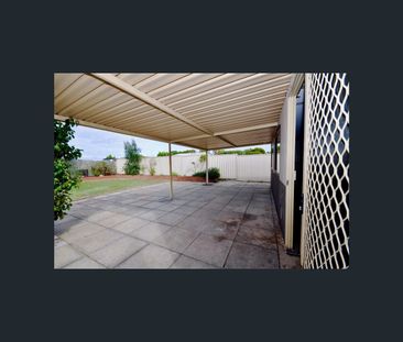 28B Farmer Way, Parmelia, WA 6167 - Photo 2