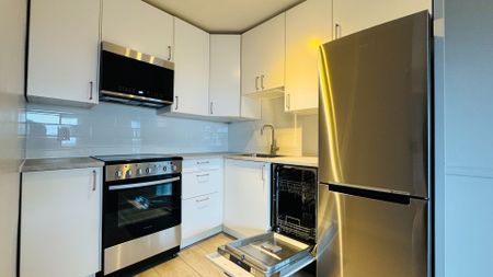 For Lease - 40 Homewood Avenue Unit# 2008, Toronto, Ontario - Photo 2