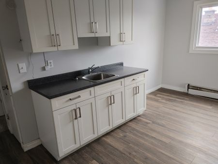 2712 7th Ave, Regina - Photo 2