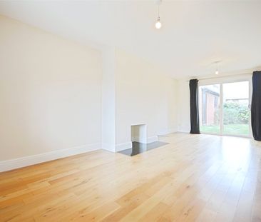 4 bedroom house to rent - Photo 2