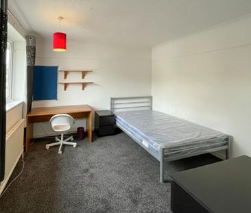 5 bedroom property to rent - Photo 4