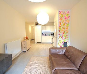 1 bedroom in a flat share to rent - Photo 1