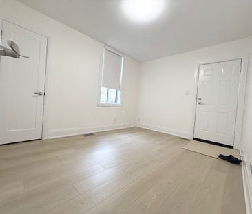 For Lease - 1087 GERRARD Street Unit# Main, Toronto, Ontario - Photo 5
