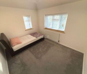 Radstock Lane, Reading, RG6 - Photo 5