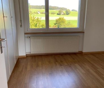 5-room feel-good apartment with lots of nature - Photo 3