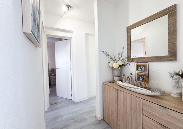 APARTAMENTO T4 EM ALFRAGIDE MOBILADO