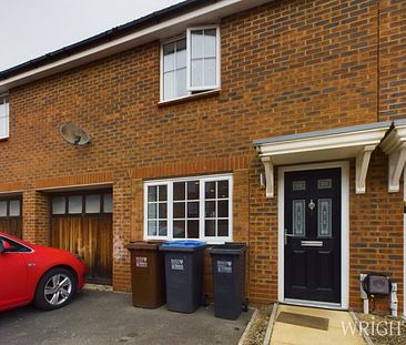 4 bedroom Coach House - Horsa Gardens, Hatfield - Photo 3