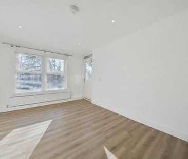 Hope Close, London, SE12 - Photo 1