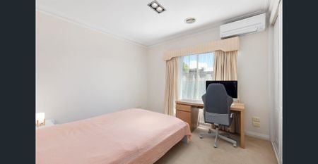 Luxury Home In Prime Location - Photo 4