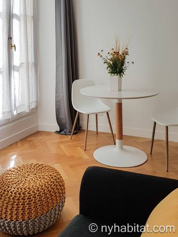 Logement à Paris, Location meublée - Photo 2