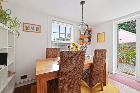 3 bedroom semi-detached house to rent - Photo 4