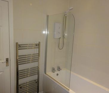 2 bedroom flat to rent - Photo 6