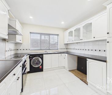 3 bedroom semi-detached house to rent - Photo 6