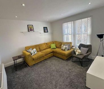 Cedar Square, Blackpool, FY1 - Photo 1