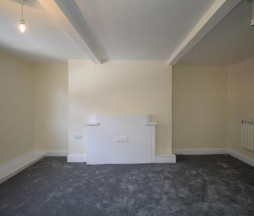 3 bedroom maisonette to rent - Photo 1