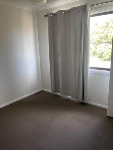 Alexandra Hills - Photo 2