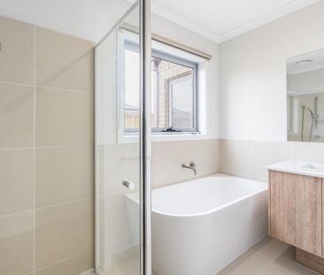 Modern Living In the heart Of Parkview Estate - Photo 6