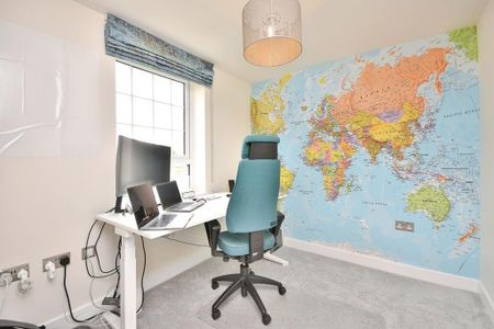 5 bedroom detached house to rent - Photo 3