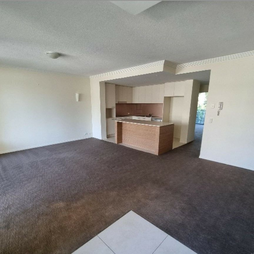 12/1 Lakefront Cresent, Varsity Lakes QLD 4227 - Apartment For Rent | Domain - Photo 1