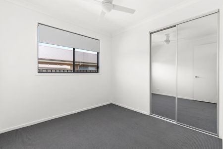 Modern Family Home - Photo 3