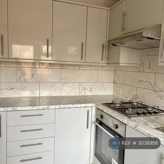 2 bedroom maisonette to rent - Photo 1
