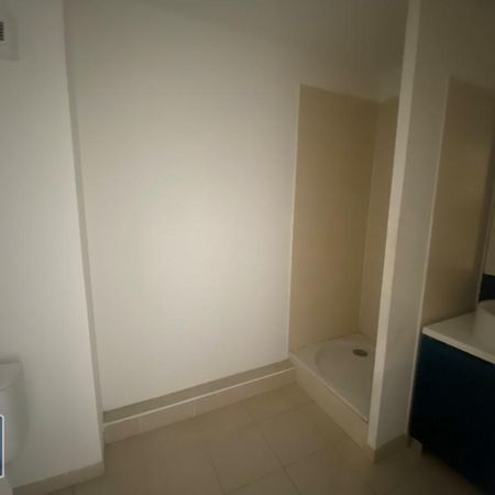 Location Appartement 1 pièce 24m² SETE 34200 - Photo 3