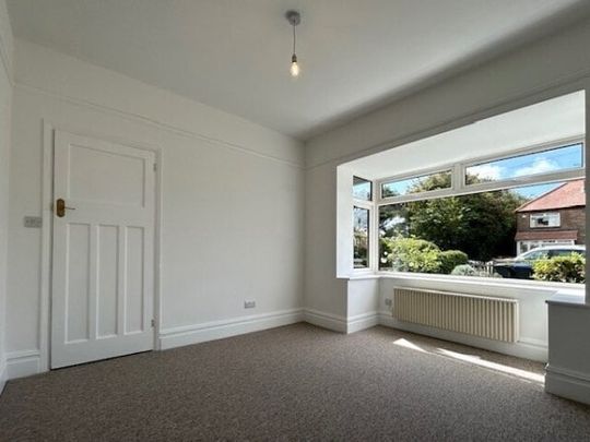 Dominion Road, Worthing, BN14 3 bedroom house to rent - Photo 1
