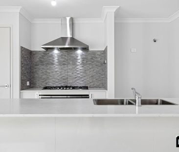 Modern Comfort Meets Coastal Convenience - Photo 6