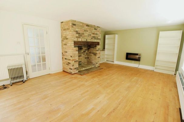 4 bedroom detached house to rent - Photo 1