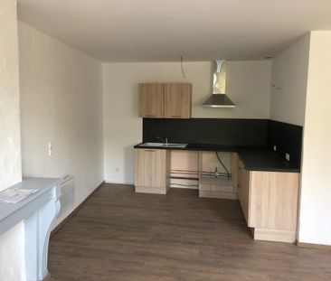 Location Appartement 3 pièces 62m² ST GEORGES DE RENEINS 69830 - Photo 4