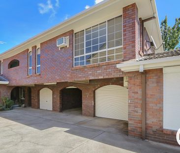 SECOND STOREY UNIT LOCATED IN CENTRAL ALBURY - Photo 6