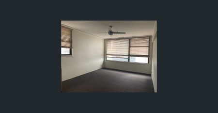 One bedroom apartment in the heart of the City! - Photo 5