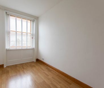 Montpellier Terrace, Cheltenham GL50 1UX - Photo 2