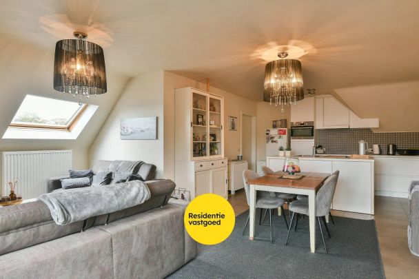 Recent appartement met 3 slaapkamers in het centrum van Eernegem - Photo 1