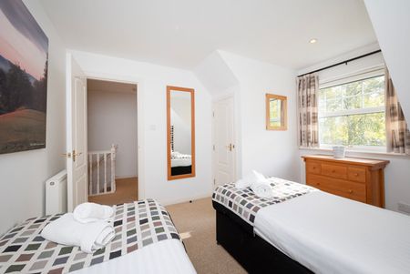 3 Queens Court, AB31 4GD, Banchory - Photo 2