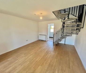 2 bedroom terraced house to rent - Photo 2