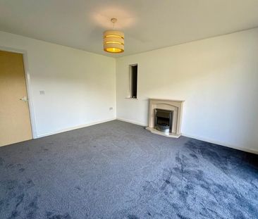 Bell End, Rowley Regis, West Midlands - Photo 1