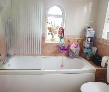 3 bedroom House To Let - Photo 4