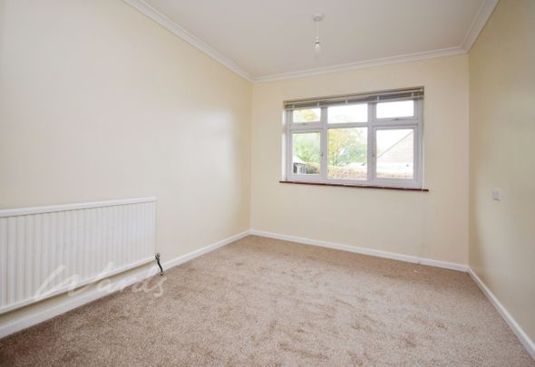 2 bedroom detached bungalow to rent - Photo 1