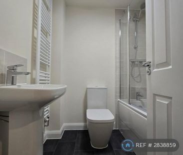 2 bedroom semi-detached house to rent - Photo 4