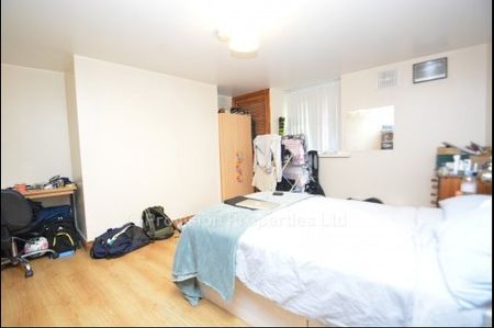 7 Bedroom Houses Hyde Park Unihomes - Photo 3