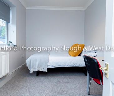 1 bedroom in a house share to rent - Photo 2