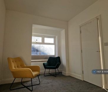 4 bedroom terraced house to rent - Photo 2